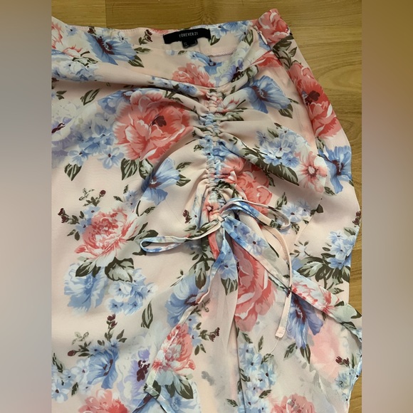 Flowy chiffon-like skirt - Picture 2 of 4